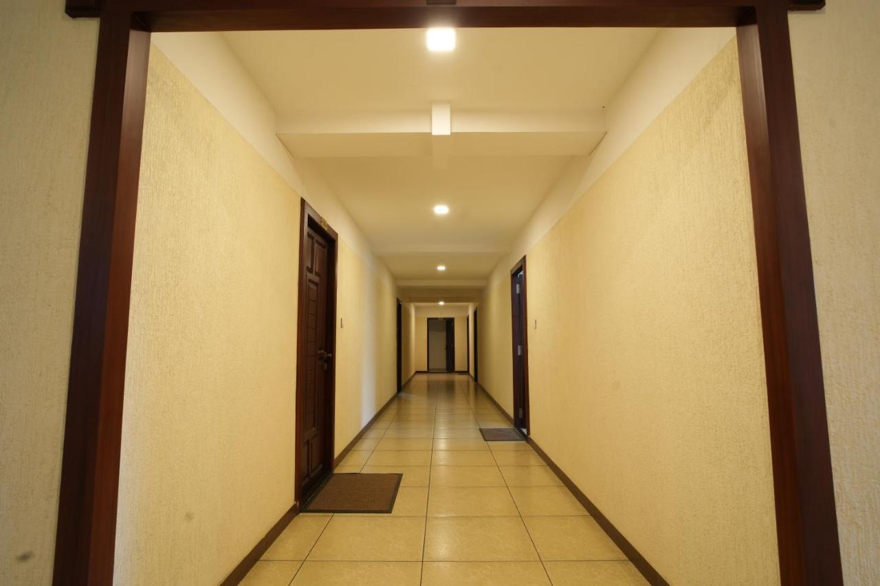 K V Suites Kochi ภายนอก รูปภาพ