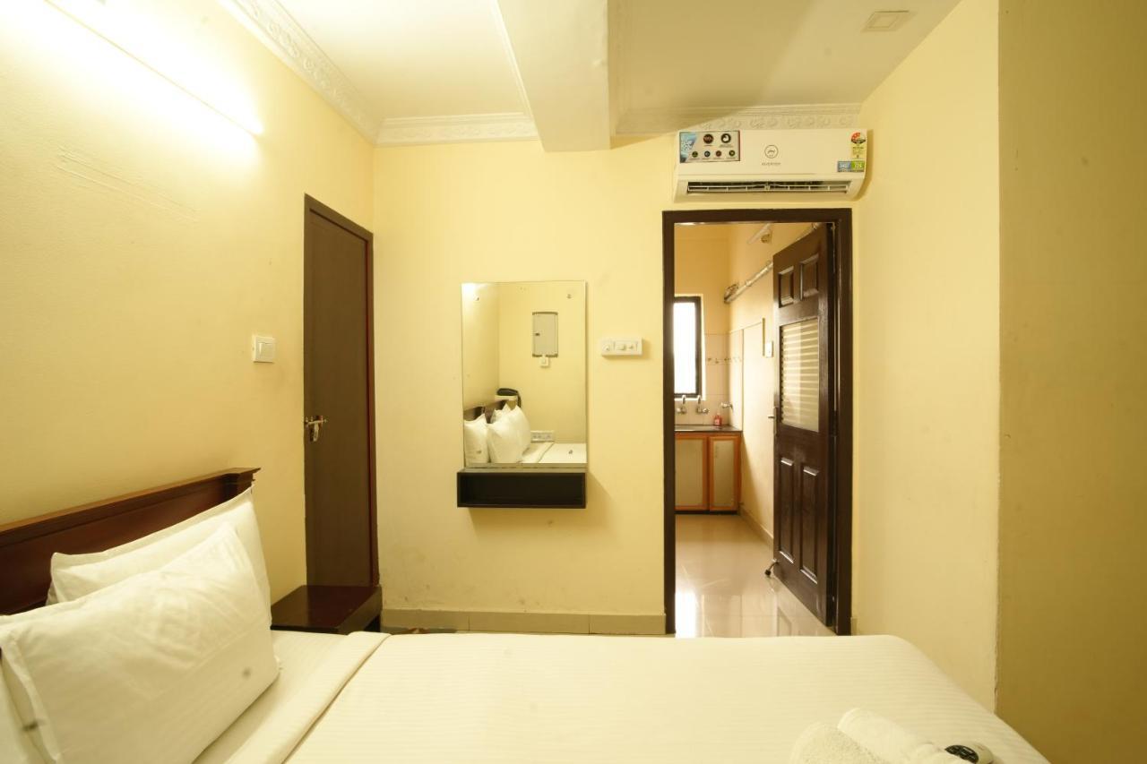 K V Suites Kochi ภายนอก รูปภาพ