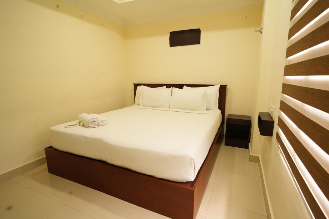 K V Suites Kochi ภายนอก รูปภาพ