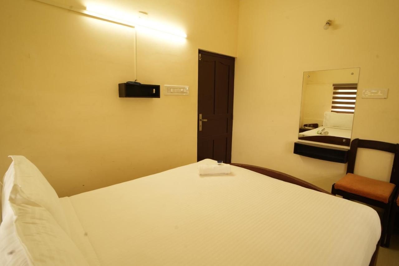 K V Suites Kochi ภายนอก รูปภาพ