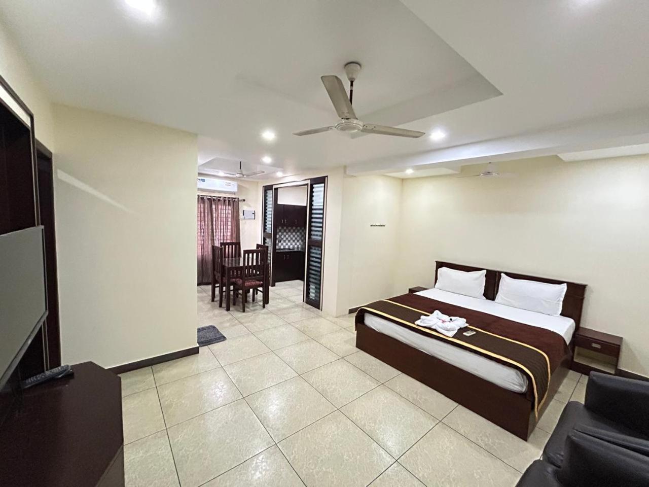 K V Suites Kochi ภายนอก รูปภาพ