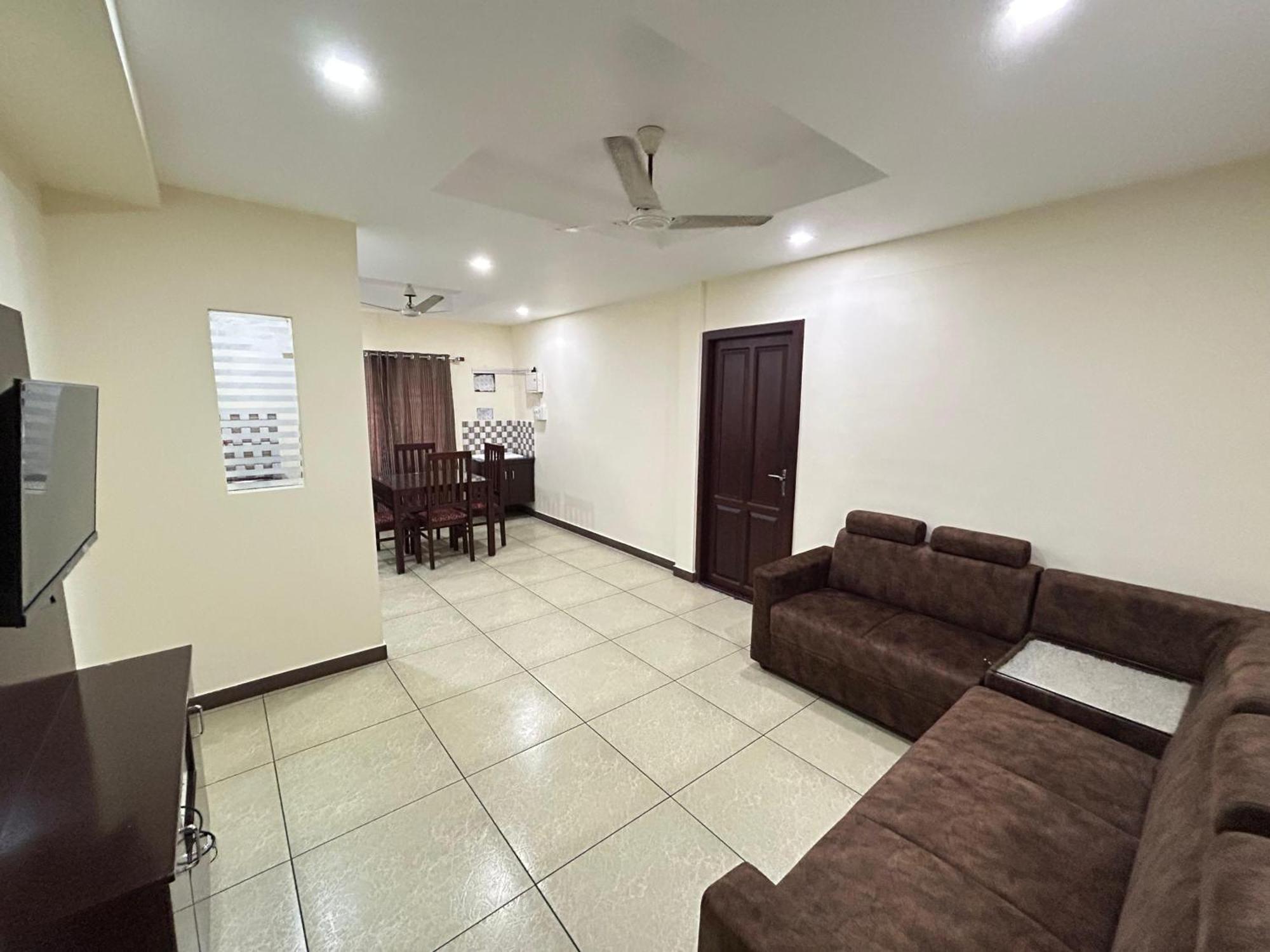 K V Suites Kochi ภายนอก รูปภาพ