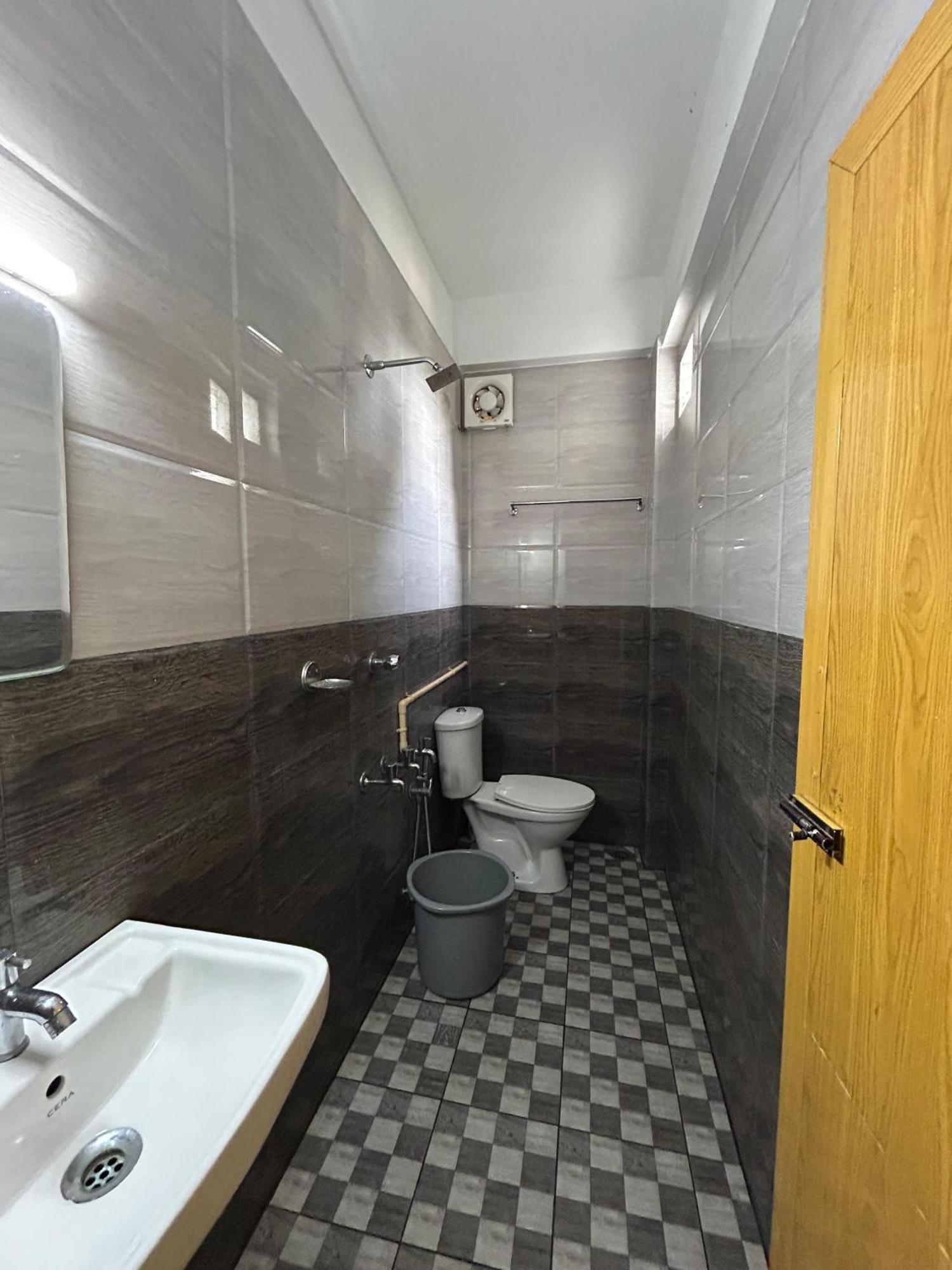 K V Suites Kochi ภายนอก รูปภาพ